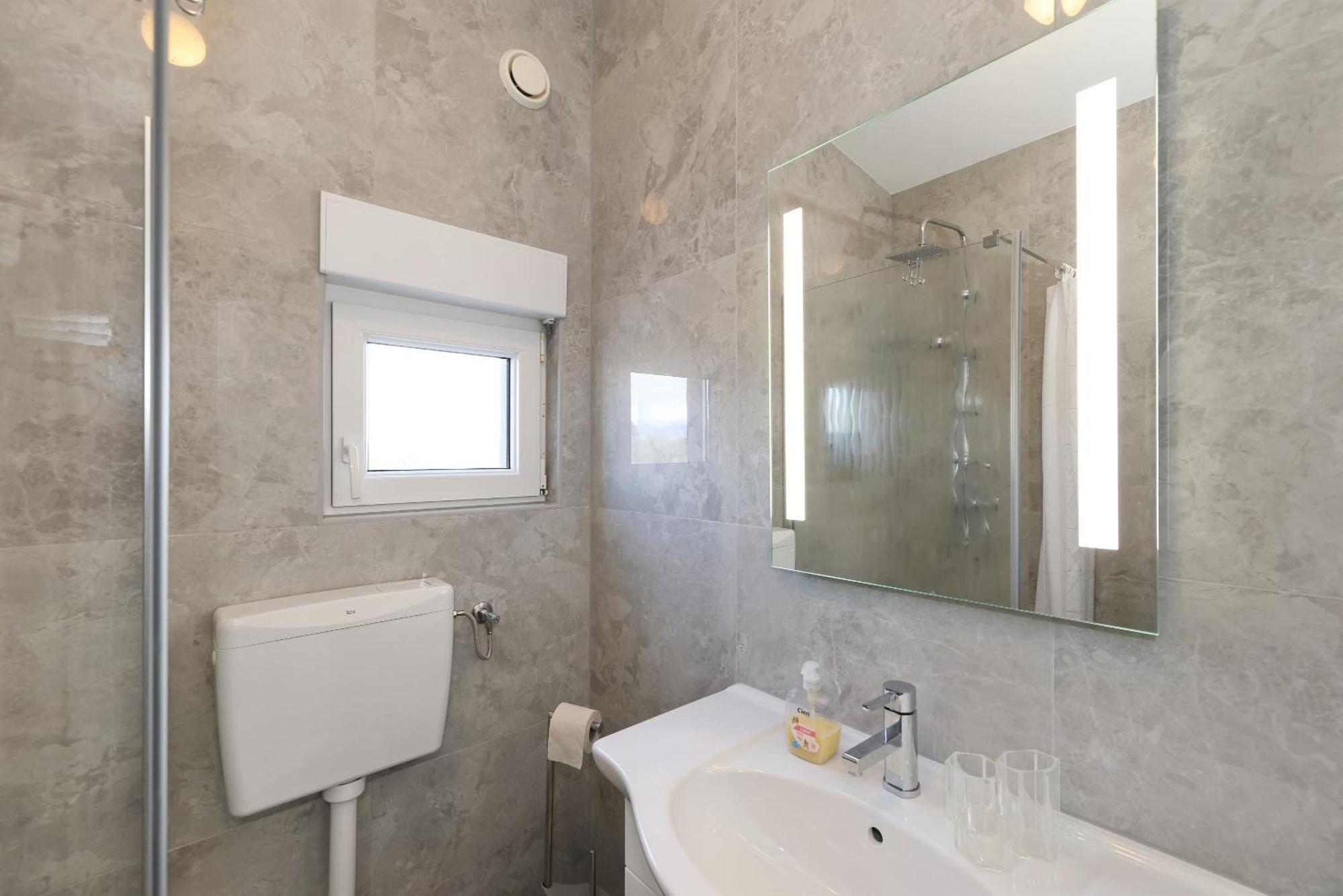 Apartments Rosini, 300M From The Beach With Shared Tavern And Bikes, Nin Exterior photo