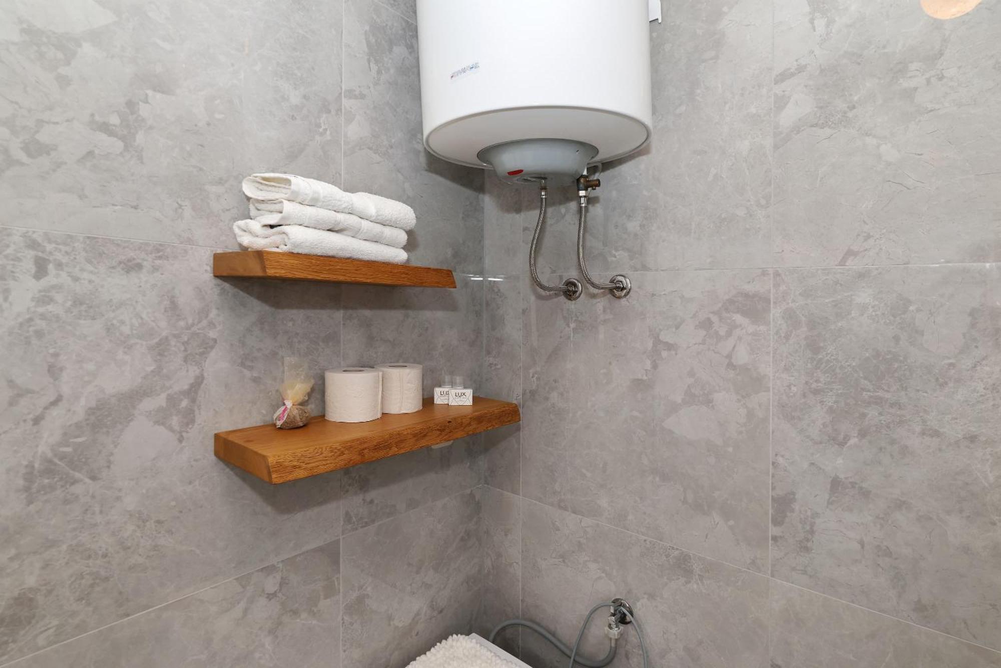 Apartments Rosini, 300M From The Beach With Shared Tavern And Bikes, Nin Exterior photo