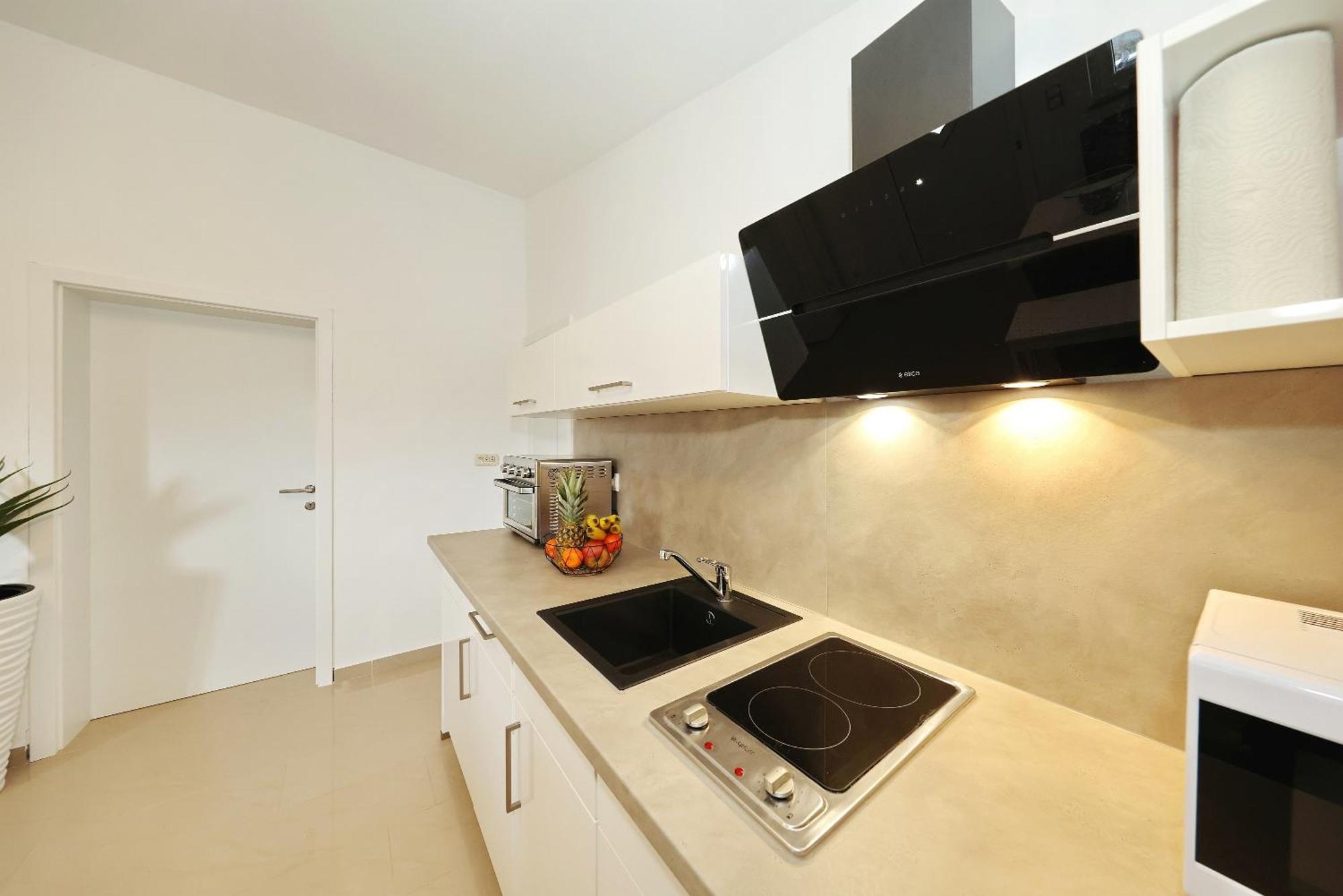 Apartments Rosini, 300M From The Beach With Shared Tavern And Bikes, Nin Exterior photo